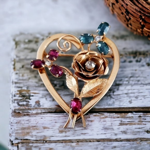 Vintage Signed Coro Gold Tone Heart Brooch Ruby Sapphire Rhinestone - Picture 2 of 16